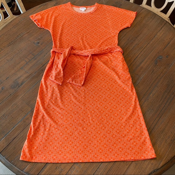 LuLaRoe Dresses & Skirts - LuLaRoe XS Marly dress- coral orange & white